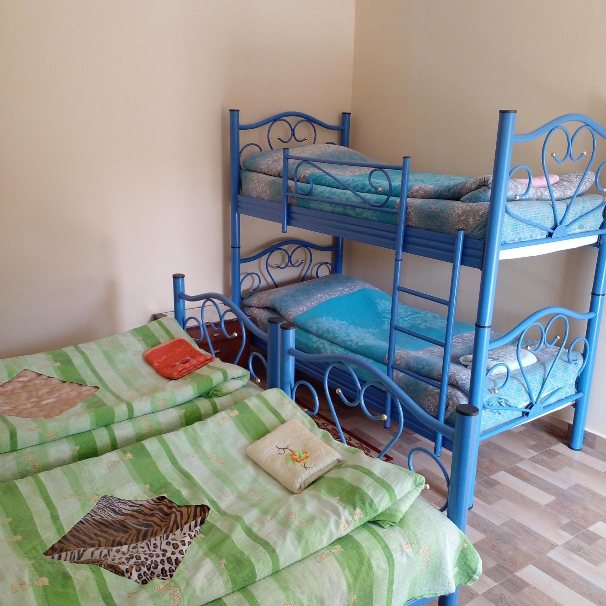 קוטאיסי Giorgi'S Homestay מראה חיצוני תמונה