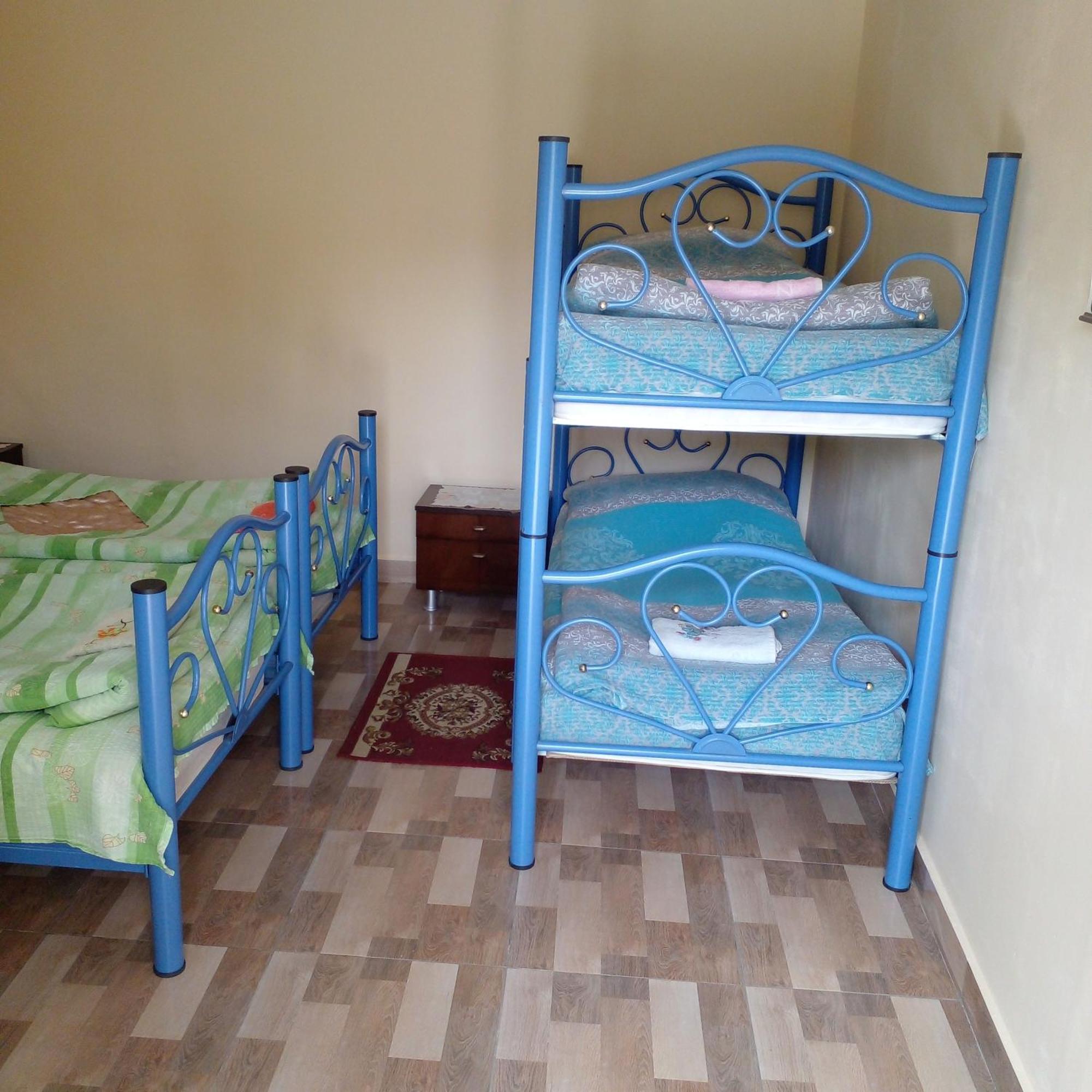 קוטאיסי Giorgi'S Homestay מראה חיצוני תמונה