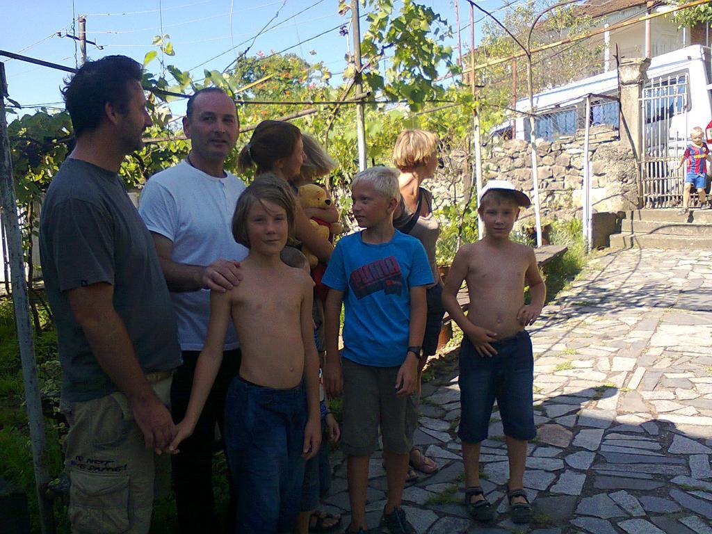 קוטאיסי Giorgi'S Homestay מראה חיצוני תמונה