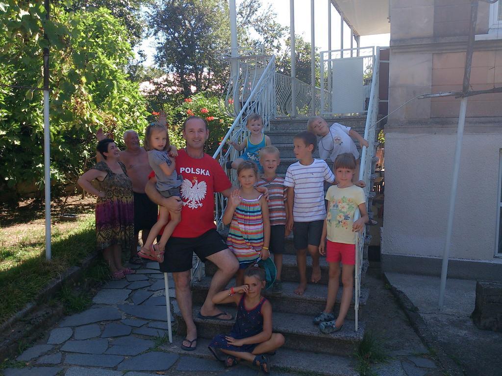 קוטאיסי Giorgi'S Homestay מראה חיצוני תמונה