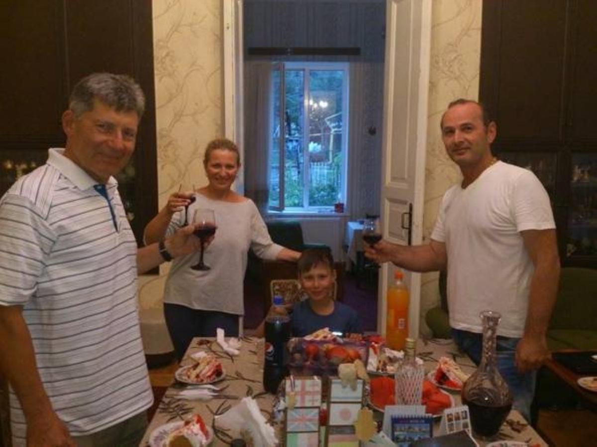 קוטאיסי Giorgi'S Homestay מראה חיצוני תמונה