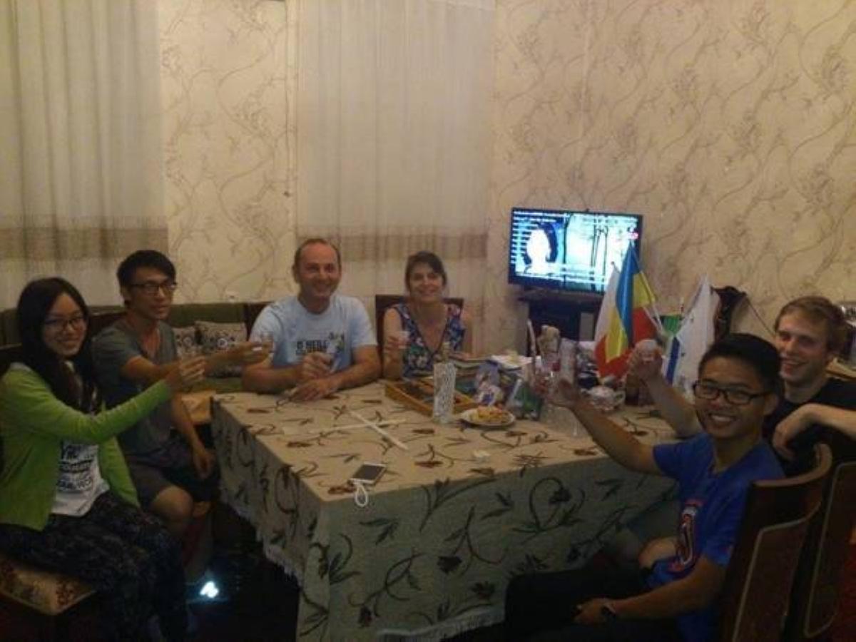 קוטאיסי Giorgi'S Homestay מראה חיצוני תמונה