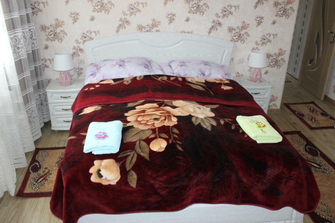 קוטאיסי Giorgi'S Homestay מראה חיצוני תמונה